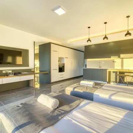 Курортный комплекс Courtyard Long Iskele