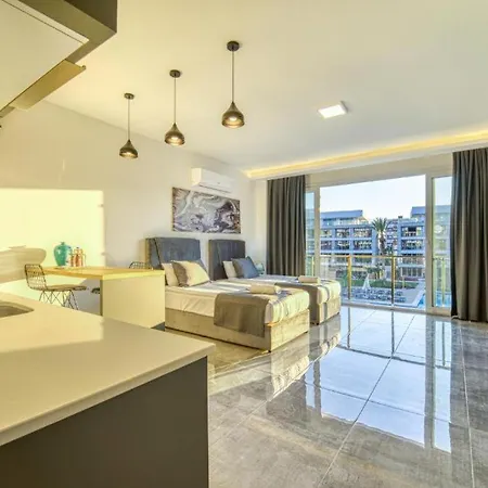 Courtyard Long Iskele