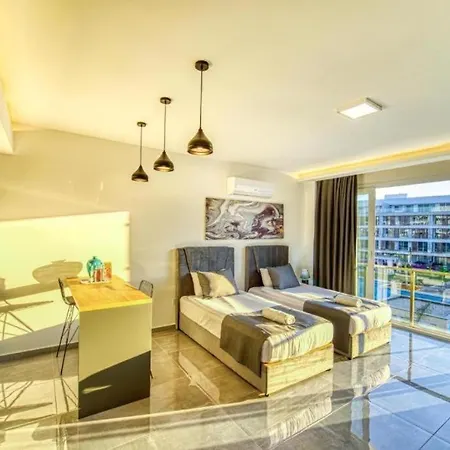 Курортный комплекс Courtyard Long Iskele *