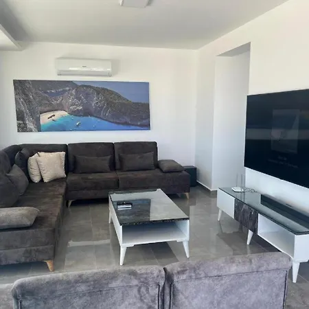 Courtyard Long Iskele