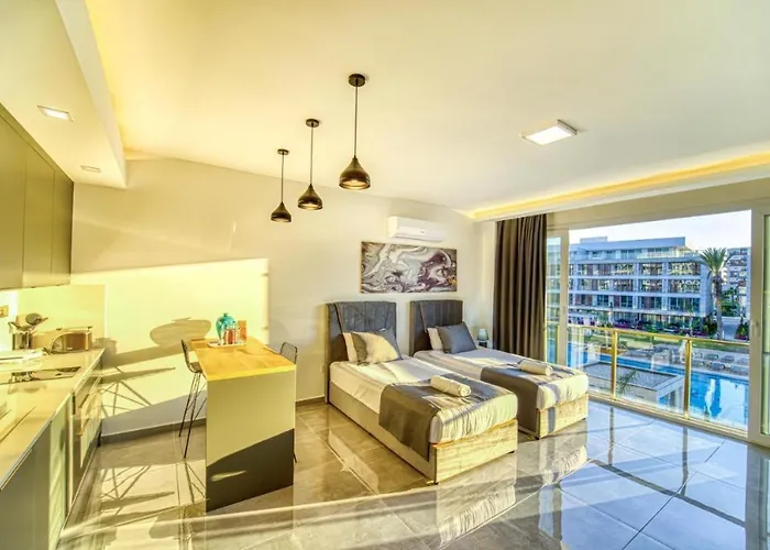 Courtyard Long Iskele