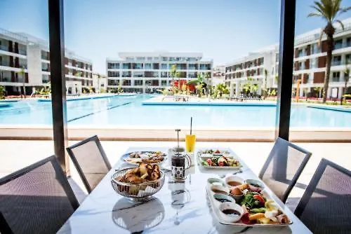 Courtyard Long Iskele Ośrodek wypoczynkowy Iskele District (Northern Cyprus)