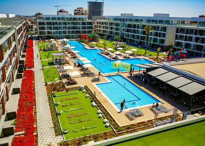 Ośrodek wypoczynkowy Courtyard Long Iskele