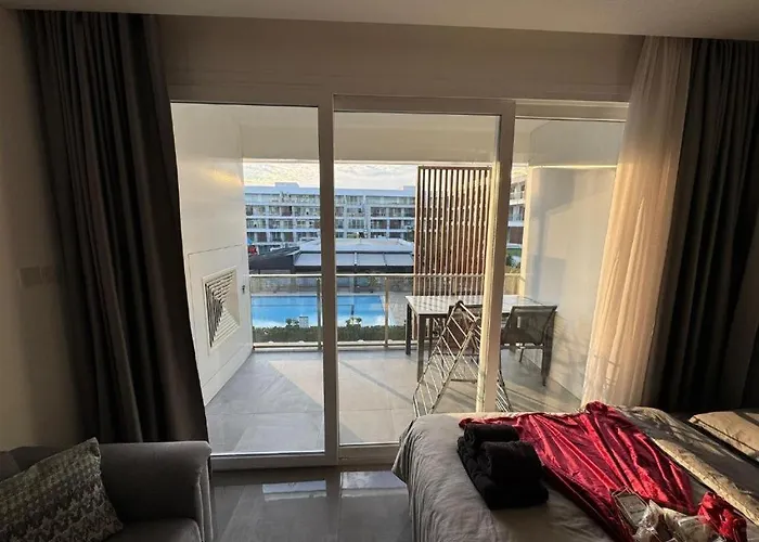 Courtyard Long Iskele Ośrodek wypoczynkowy *