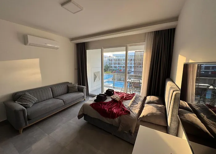 Courtyard Long Iskele *