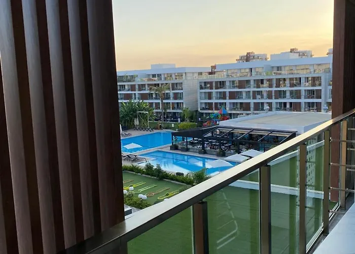 Courtyard Long Iskele Ośrodek wypoczynkowy Iskele District (Northern Cyprus)