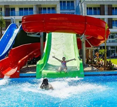 Courtyard Long Iskele リゾート