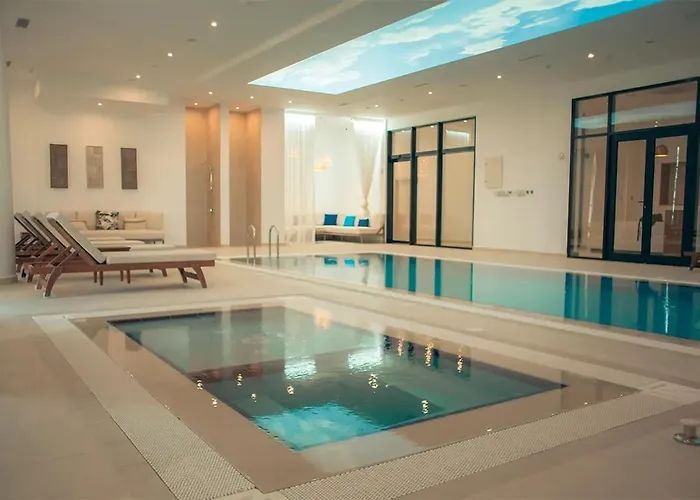 Courtyard Long Iskele